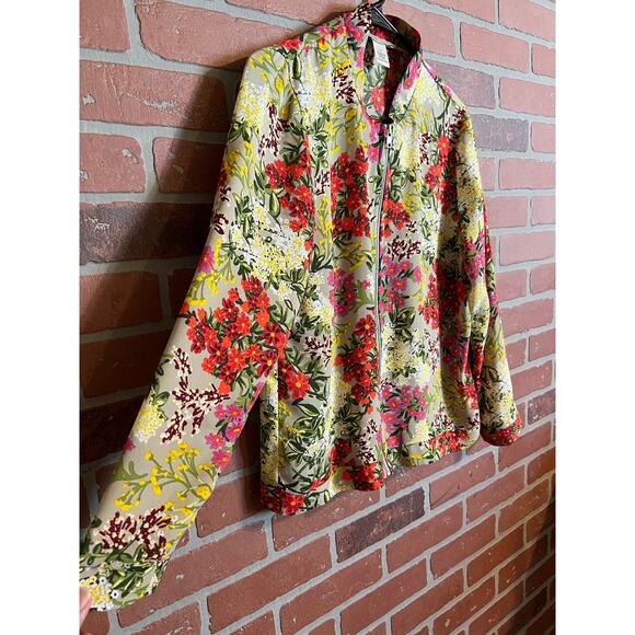Kikit | Floral Zip Up Long Sleeve Blouse - Picture 2 of 5